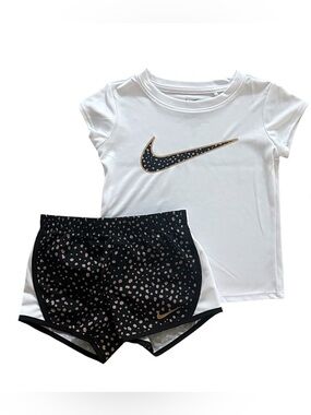 Nike Girls Dri-FIT 2 Piece Outfit – Size 4 - New With Tags White Black